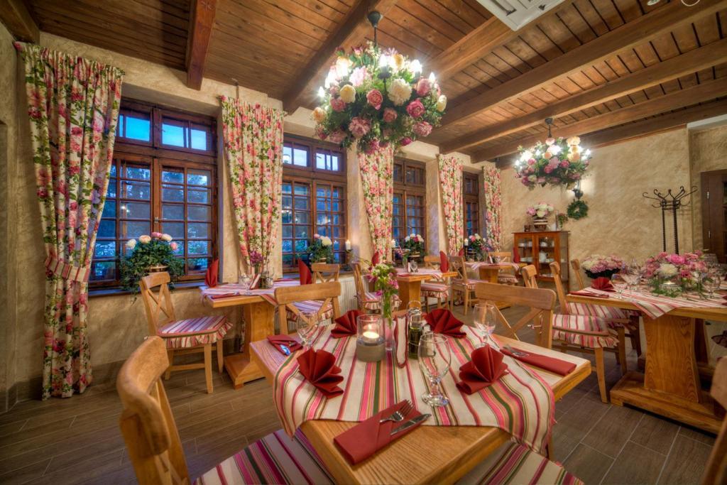 Inn Lesne Patio